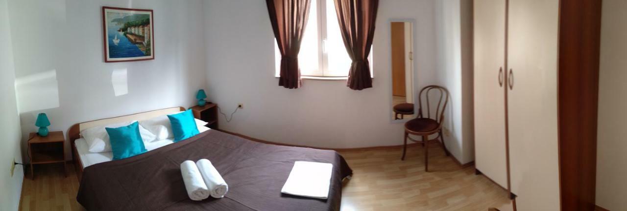 Sunny Blue Apartments 오미스 외부 사진